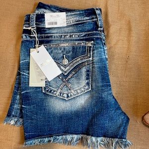 MISS ME shorts